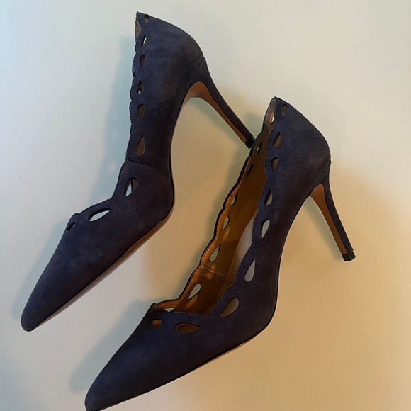 Banana Republic scalloped edge navy blue heel sz 8.5, never worn - Picture 5 of 8